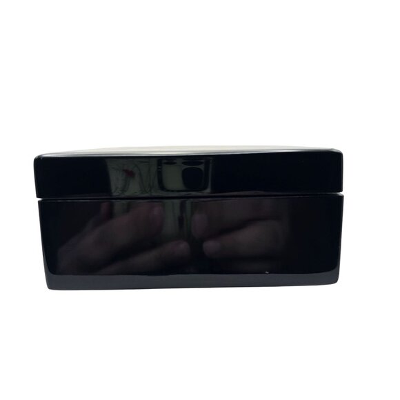 Pacific Connections Old World Map Lacquer Box - Picture 6 of 16